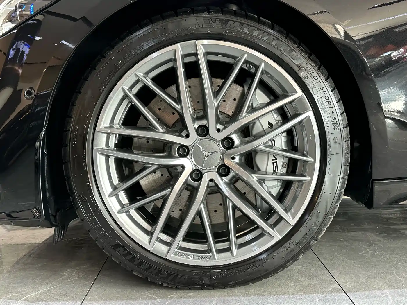 MERCEDES-BENZ C-CLASS AMG
