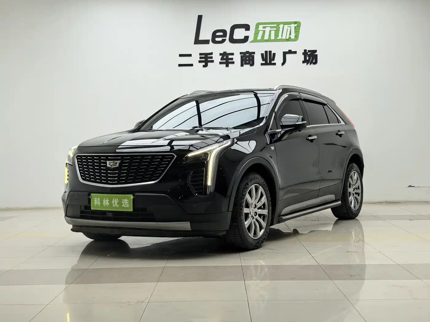 CADILLAC XT4