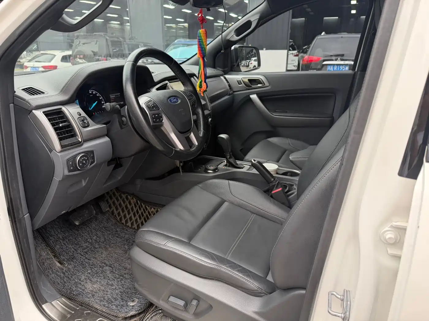 Ford Everest 2017 2017 2.0T Gasoline Automatic 4WD Luxury Edition 7-Seater