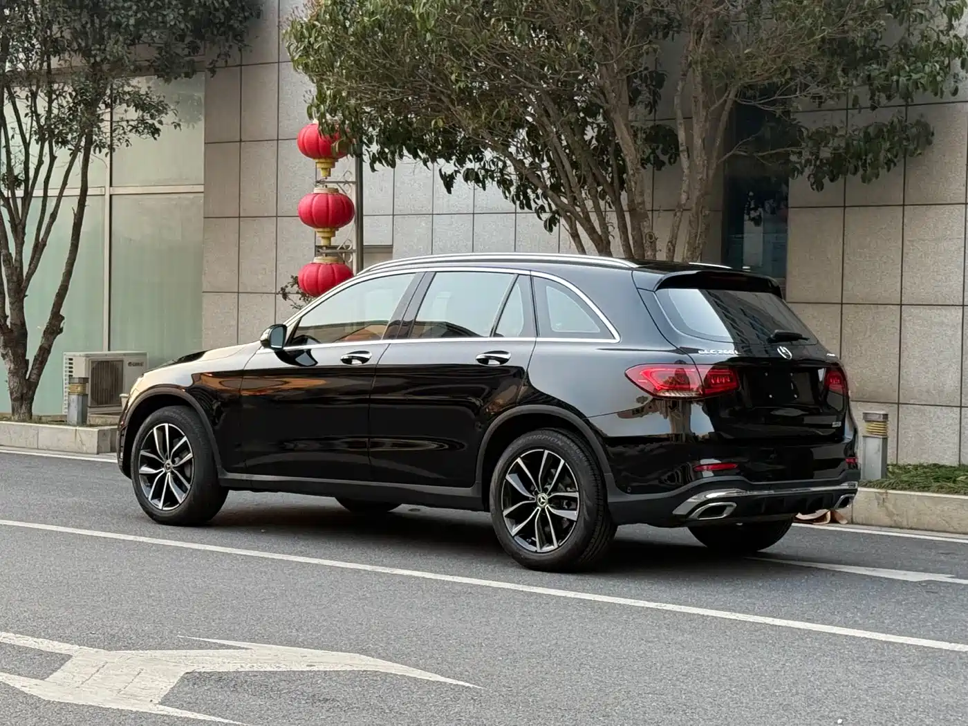MERCEDES-BENZ GLC