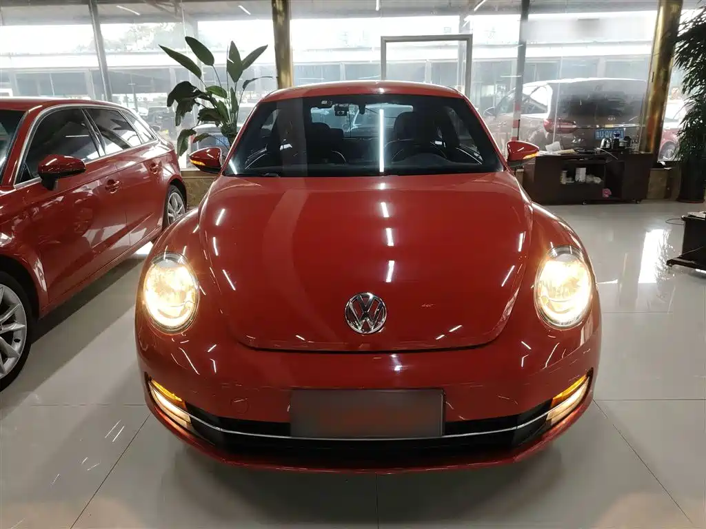 Volkswagen Beetle 2014 1.4TSI Fashion Edition фото 3