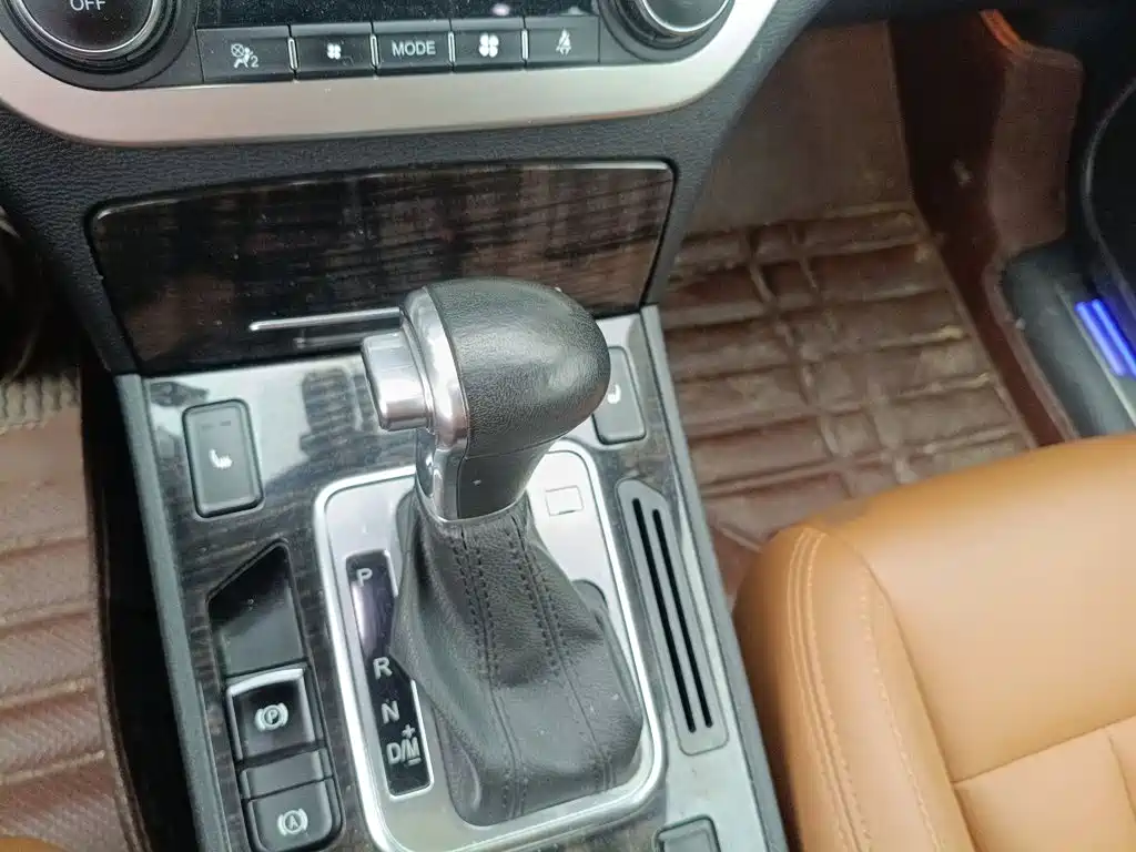 Фото 7 - Haval H6 Coupe