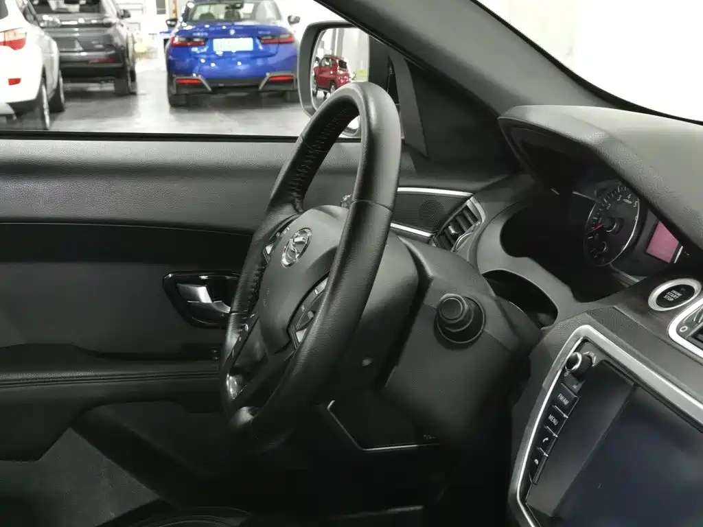 Landwind X7 2017 2015 2.0T Panorama Premium
