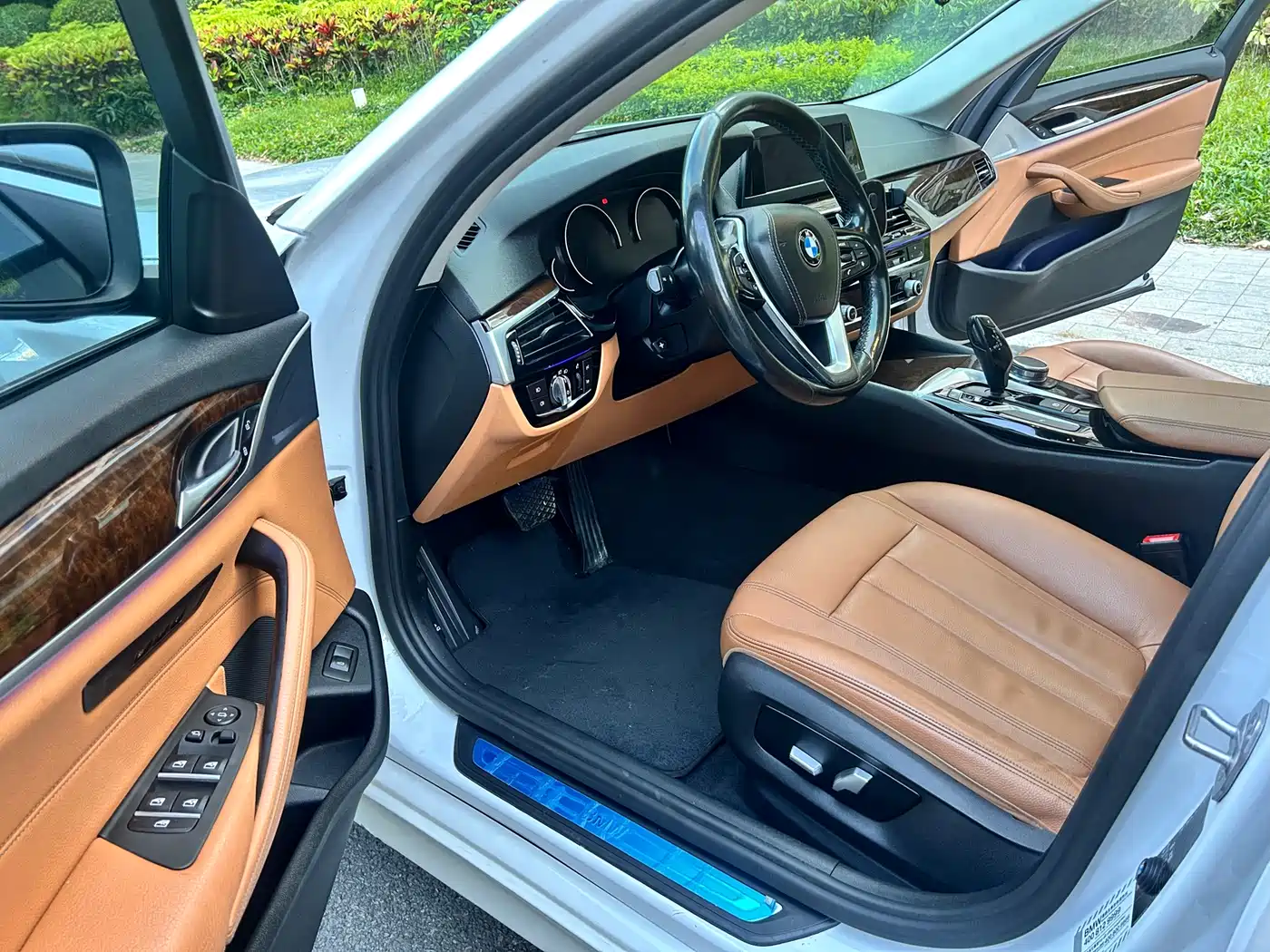 BMW 5 Series 2018 528Li Launch Special Edition фото 11
