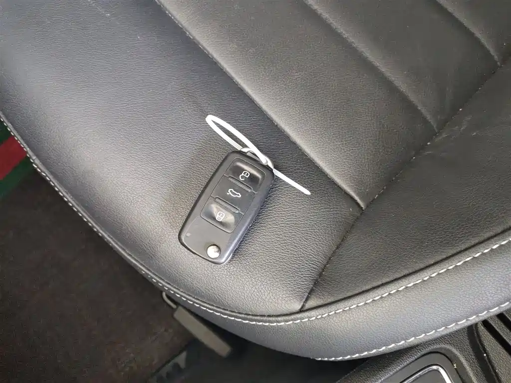 Volkswagen Lavida Tour 2017 180TSI DSG Comfort Edition фото 9