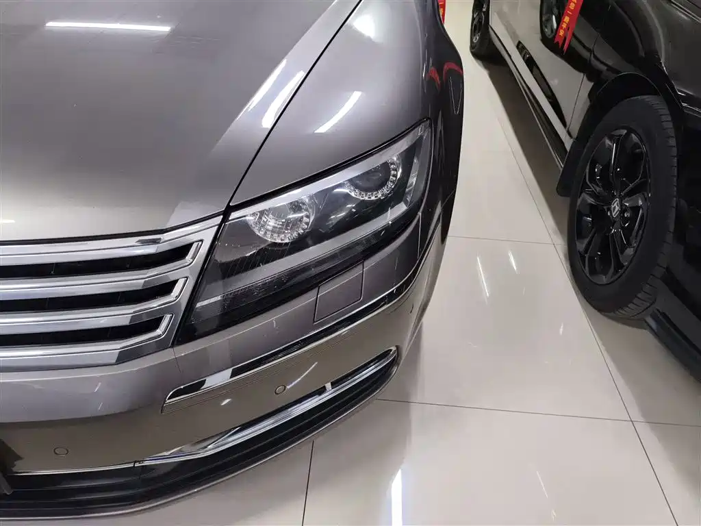 Volkswagen Phaeton 2012 3.0L Executive фото 19