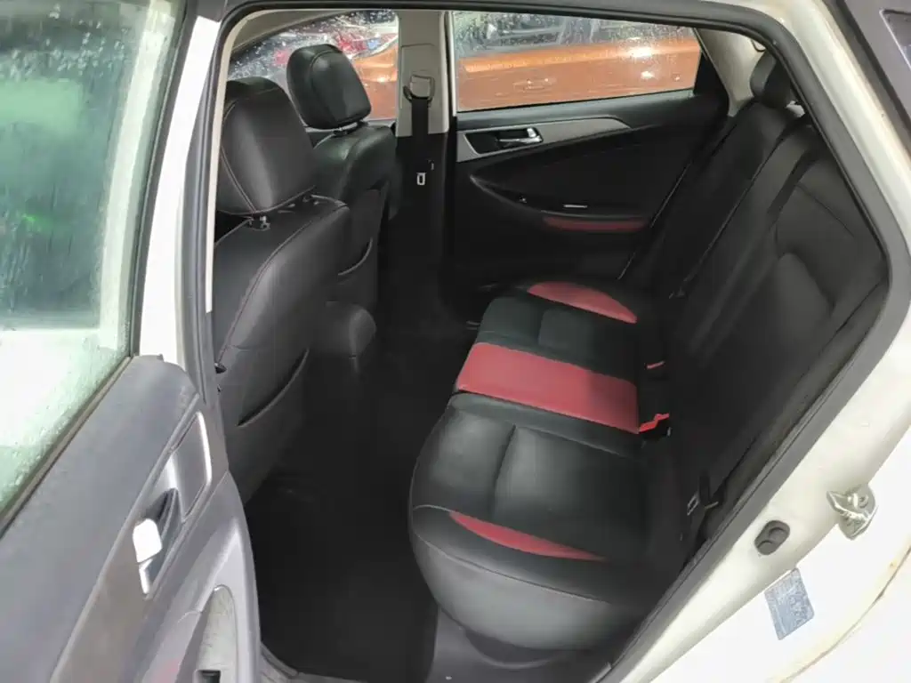 Changan Eado XT 2017 2016 1.6L Manual Stylish Cool Edition