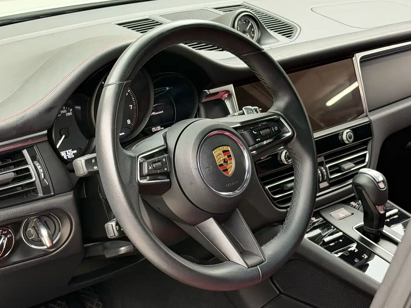 Porsche Macan 2023 Macan 2.0T фото 5