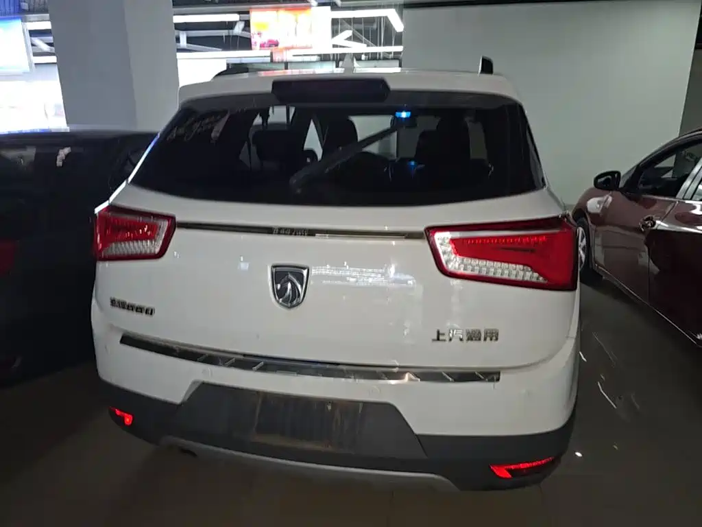 Baojun 560 2017 2016 1.8L Manual Elite