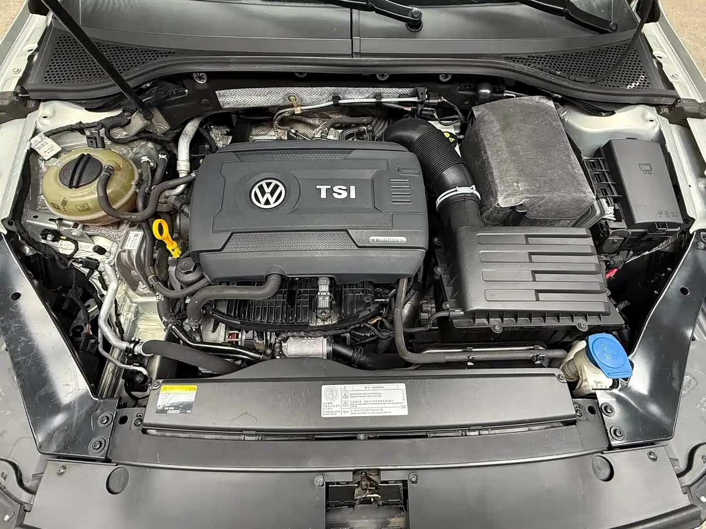 Volkswagen Magotan 2017 330TSI DSG Leading фото 4