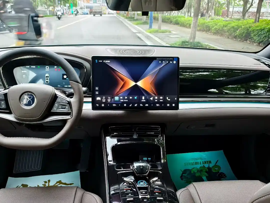BYD Han 2025 DM-i 125KM LiDAR Smart Driving фото 8