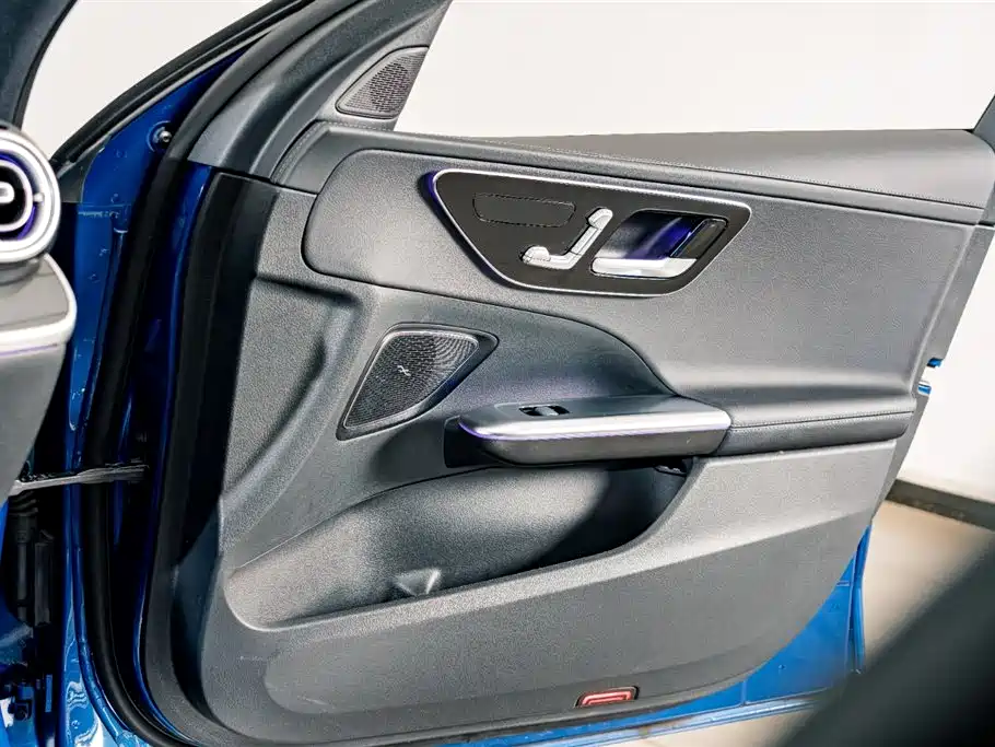 Mercedes-Benz C-Class 2023 Facelift C 260 L Sport Edition фото 11