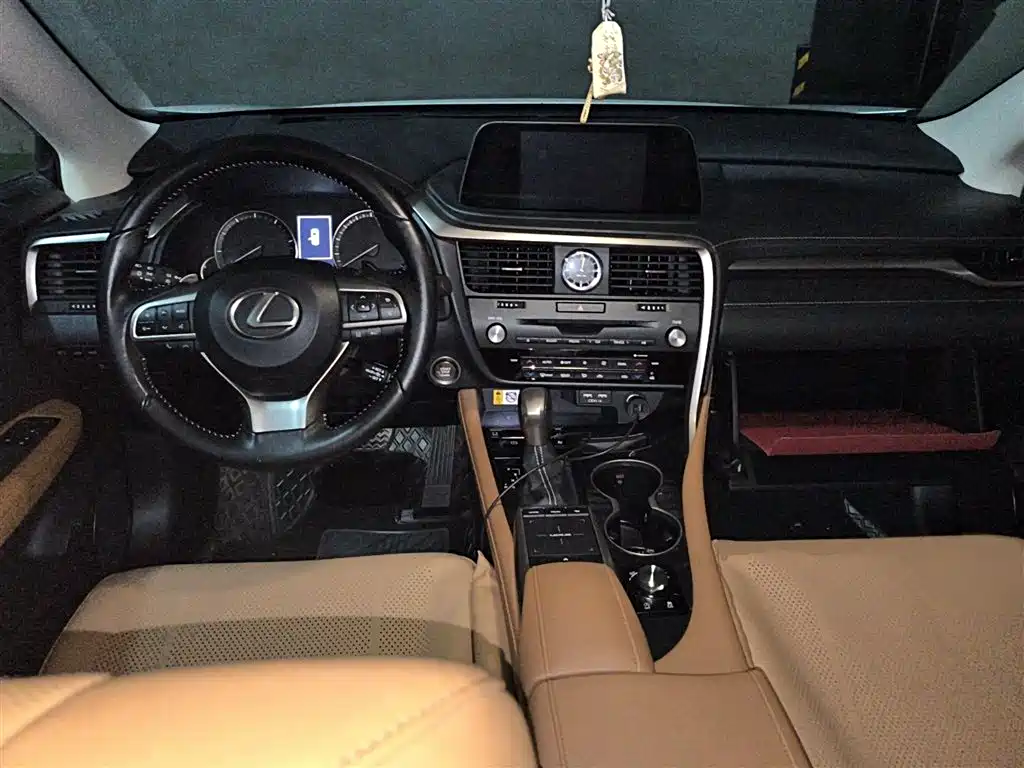 Lexus RX 2020 Facelift 300 AWD Elegance Edition фото 13
