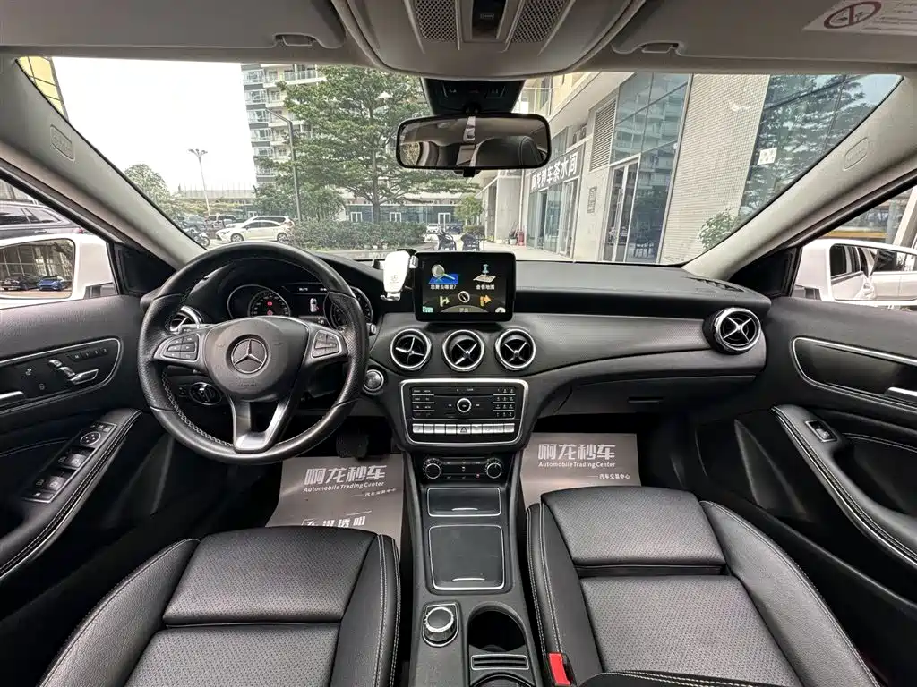 Mercedes-Benz GLA 2017 GLA 220 4MATIC Fashion фото 5