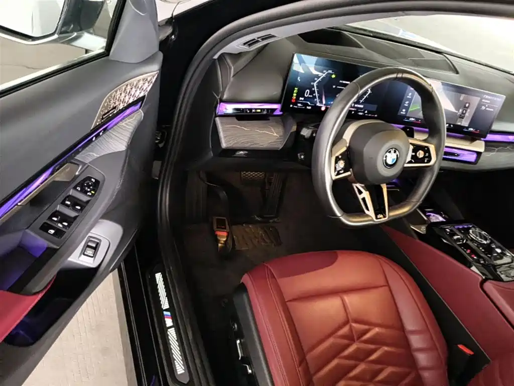BMW 5 Series 2025 530Li Premium M Sport Package фото 16