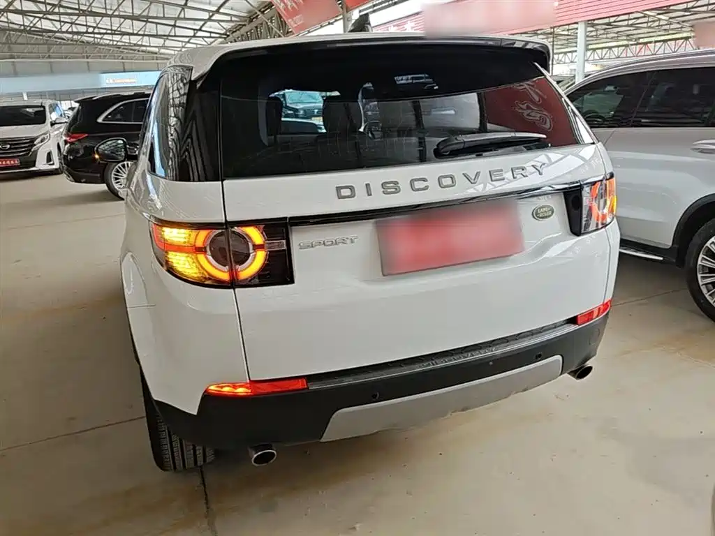 Land Rover Discovery Sport 2018 240PS SE Edition фото 6