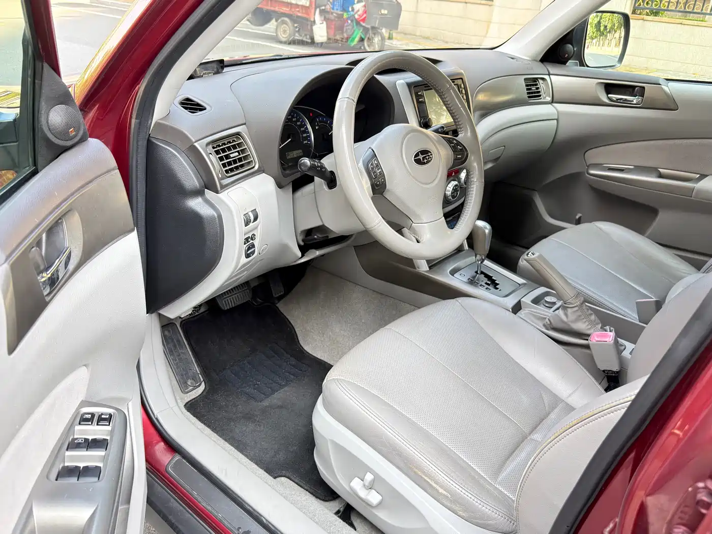 Subaru Forester 2009 Model 2.5XS Luxury Navigation фото 5