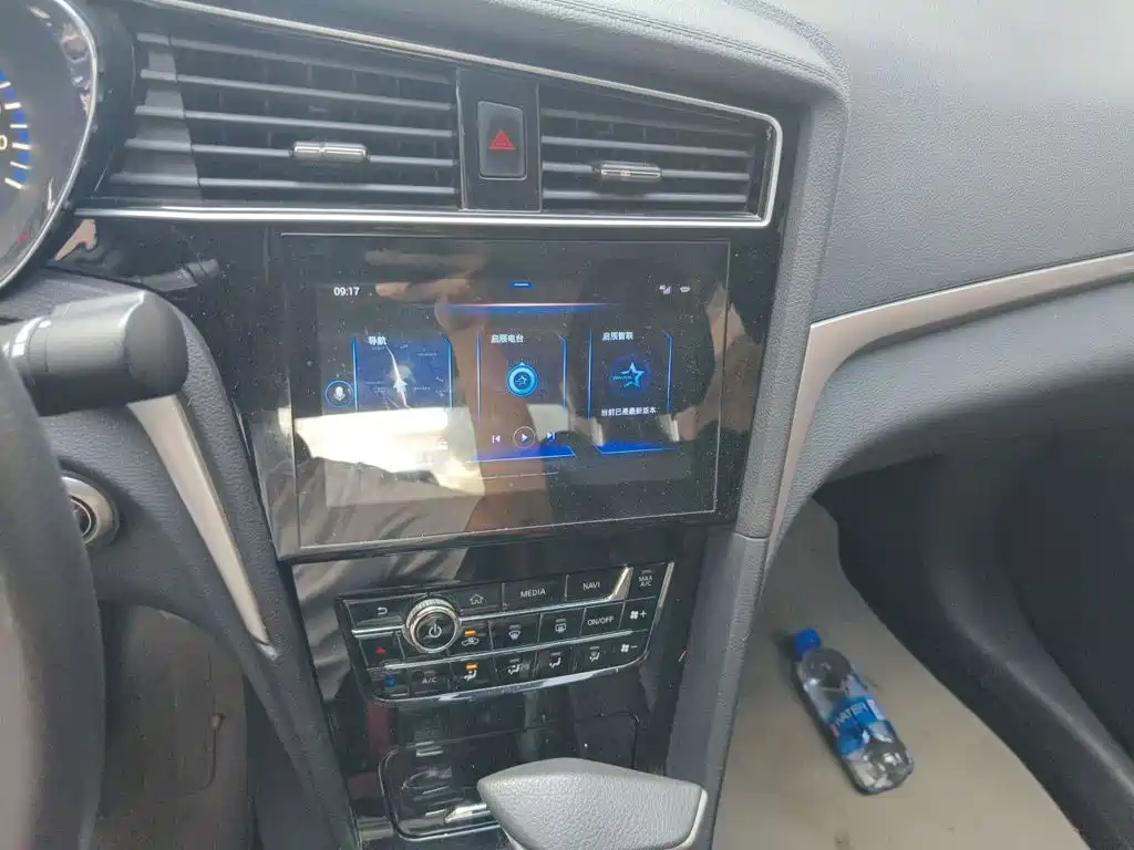 Venucia D60 2020 2019 1.6L XL CVT Smart Connect Elite Edition (ISS)