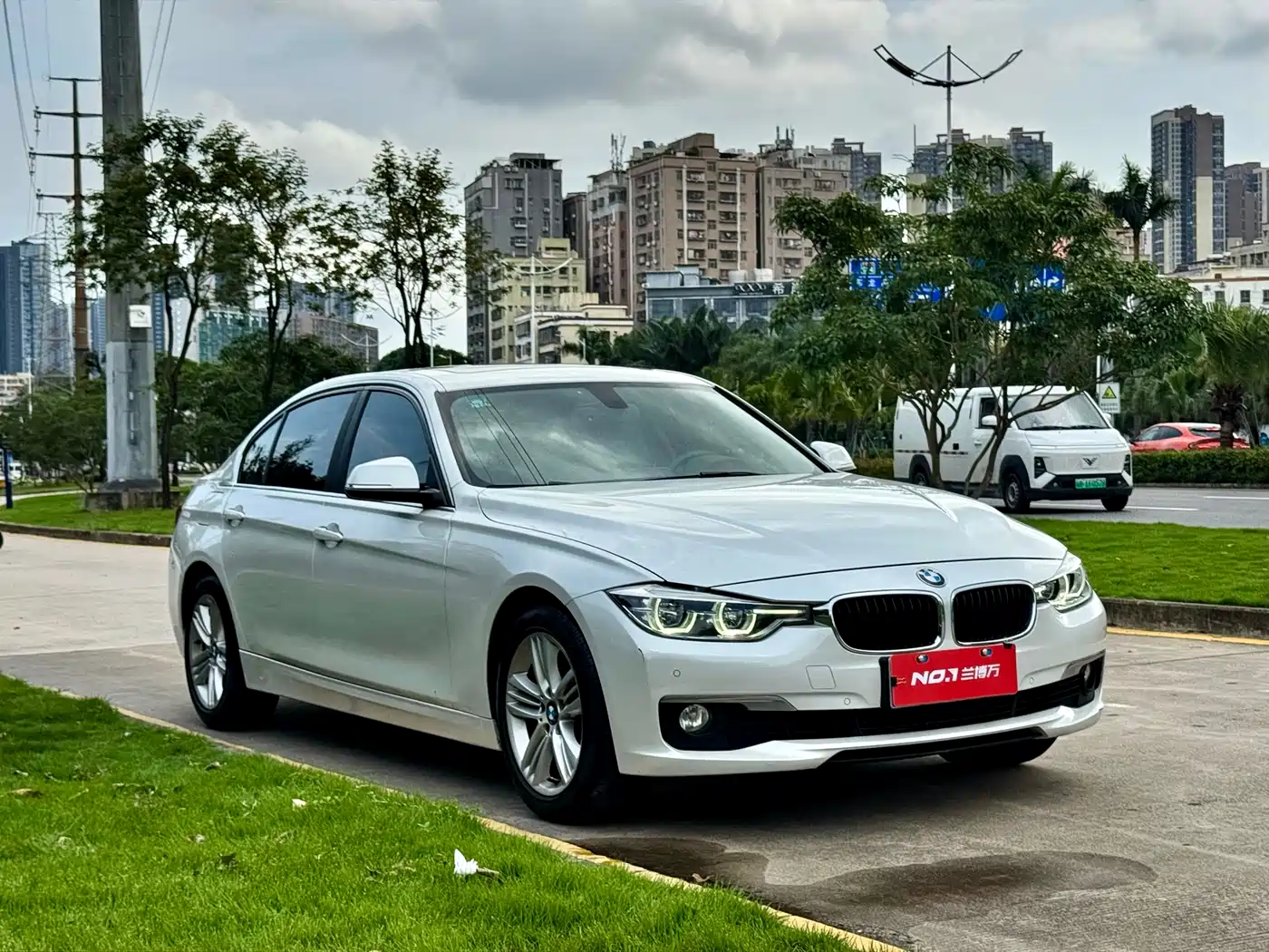 BMW 3 Series 2016 320Li Fashion Model фото 3