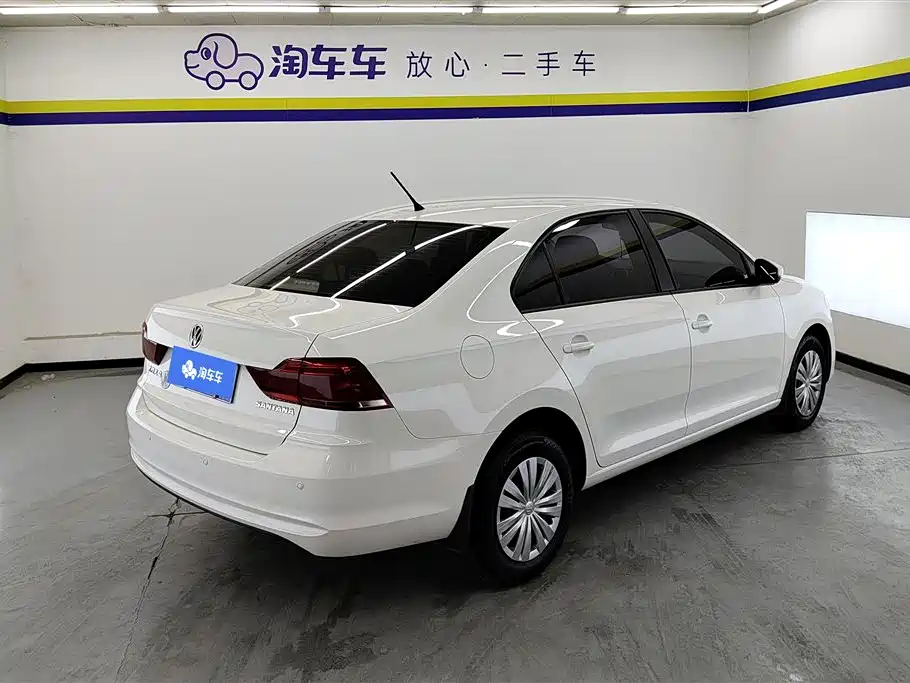 VOLKSWAGEN SANTANA