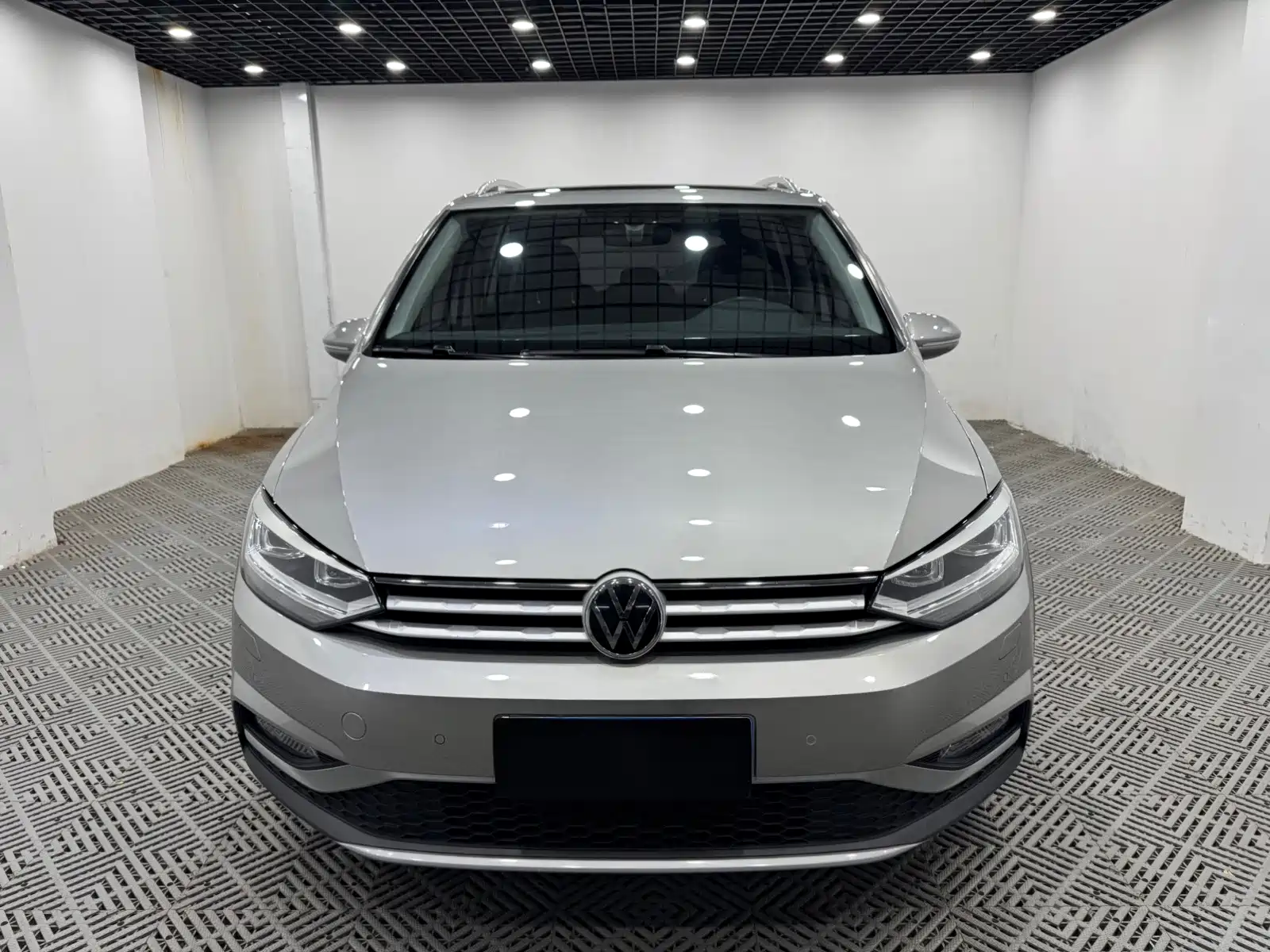 Фото 2 - Volkswagen Touran