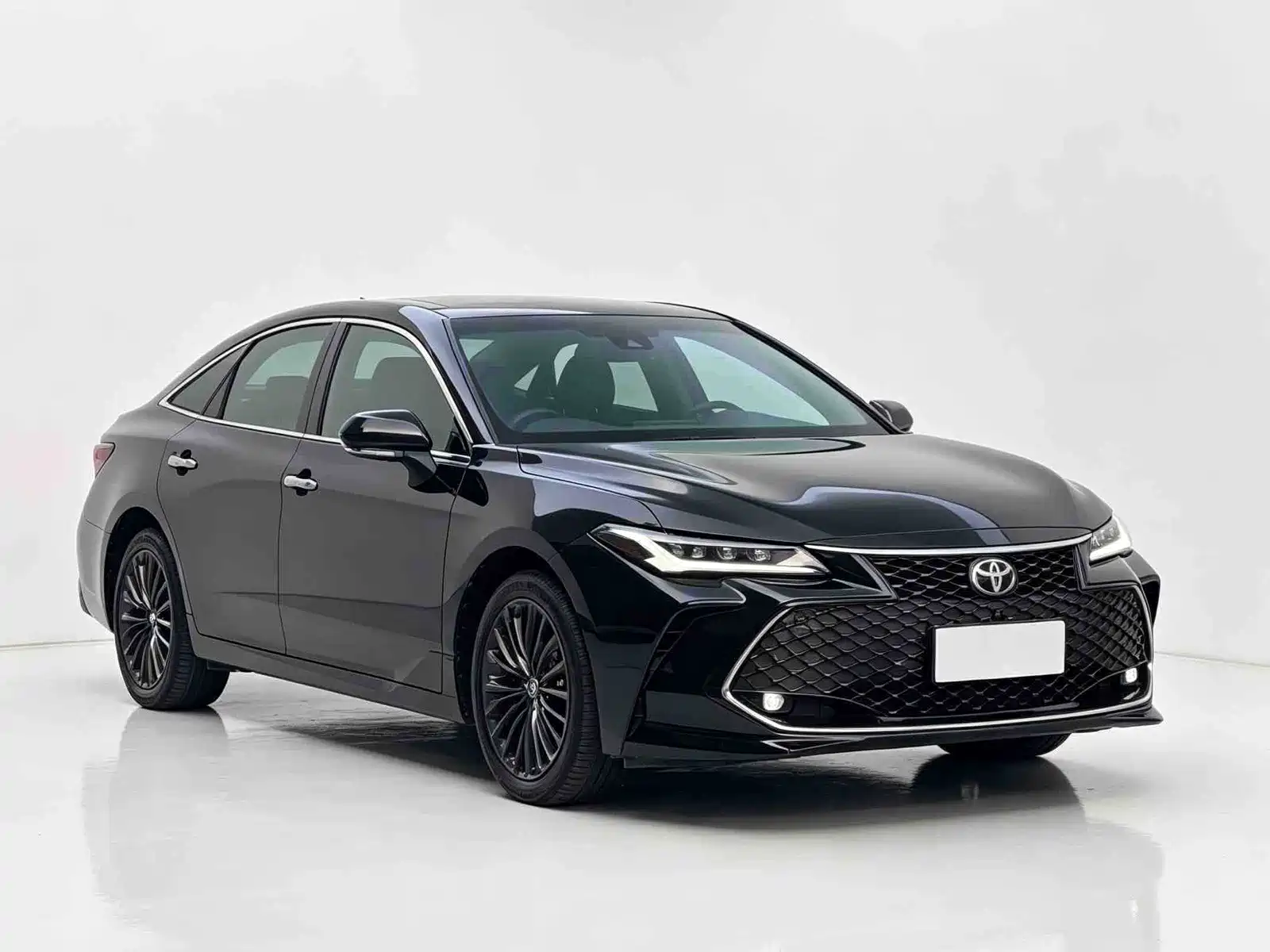Фото 3 - Toyota Avalon