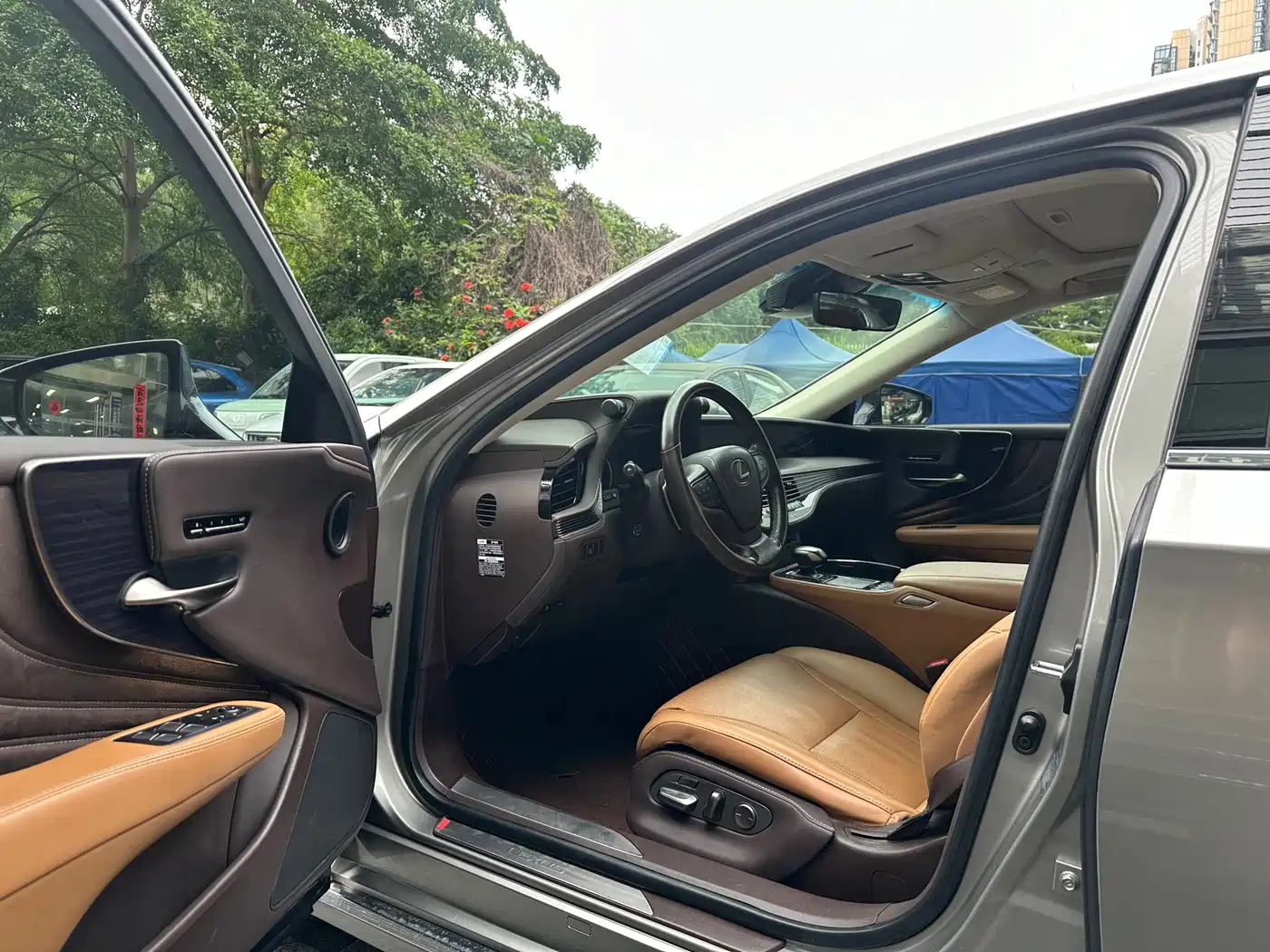 Lexus LS 2020 500h Excellence (China VI) фото 4