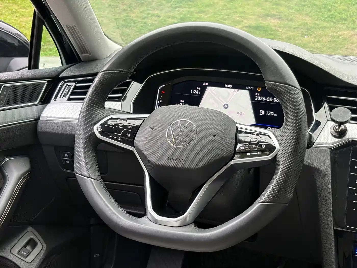 Volkswagen Magotan 2023 Model 2 Million Commemorative Edition 330TSI DSG Luxury фото 12