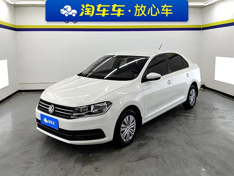 VOLKSWAGEN SANTANA