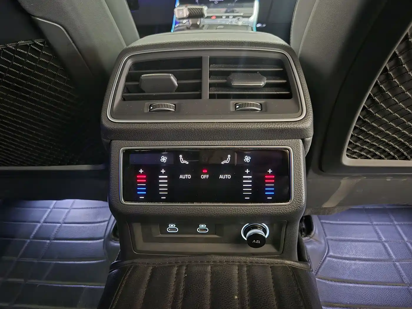 Audi A6L 2025 45 TFSI quattro Premium Sport фото 19