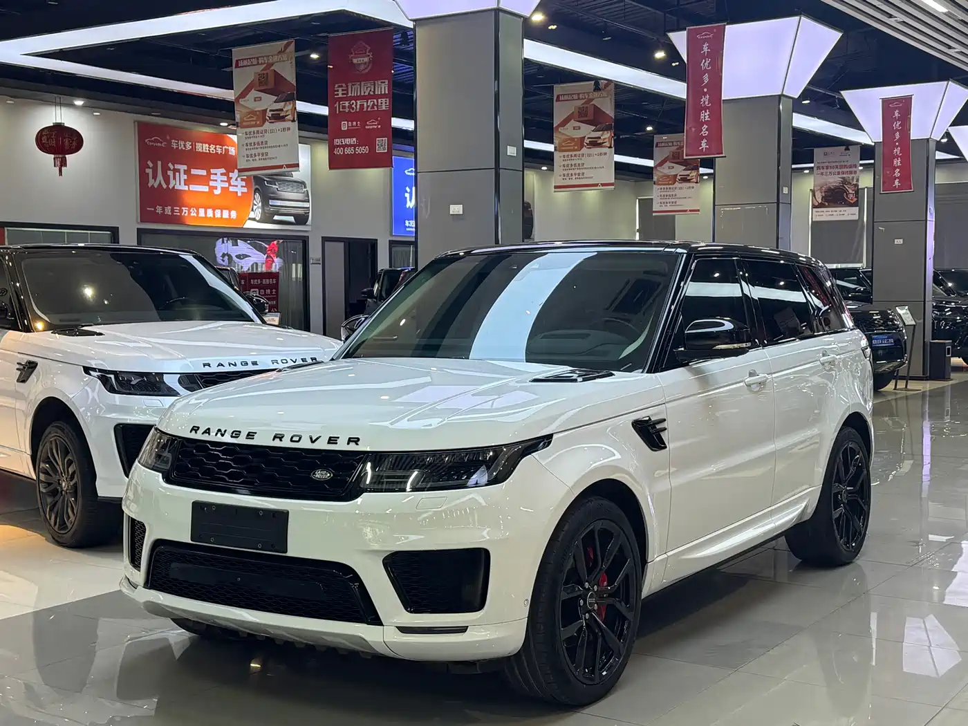 Land Rover Range Rover Sport 2021 3.0 L6 Gloss Black Edition