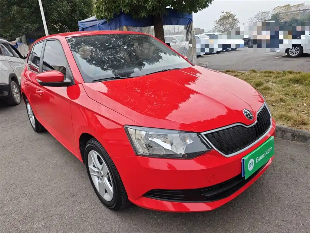 Škoda Fabia 2017 1.4L Auto Car Enjoy Edition фото 4