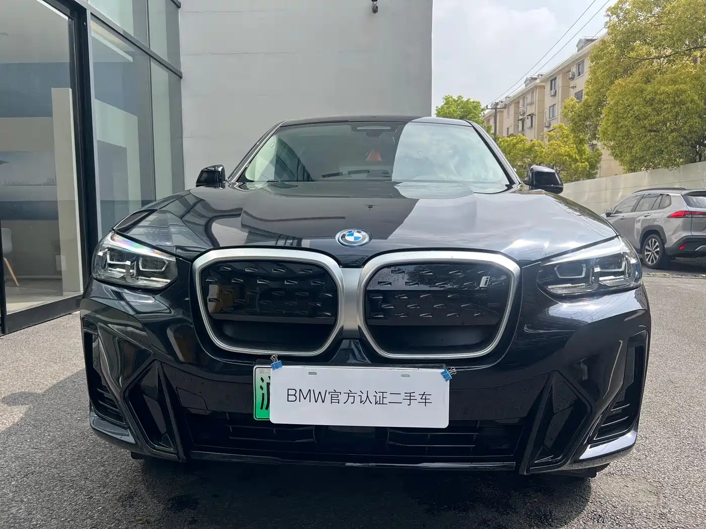 BMW IX3