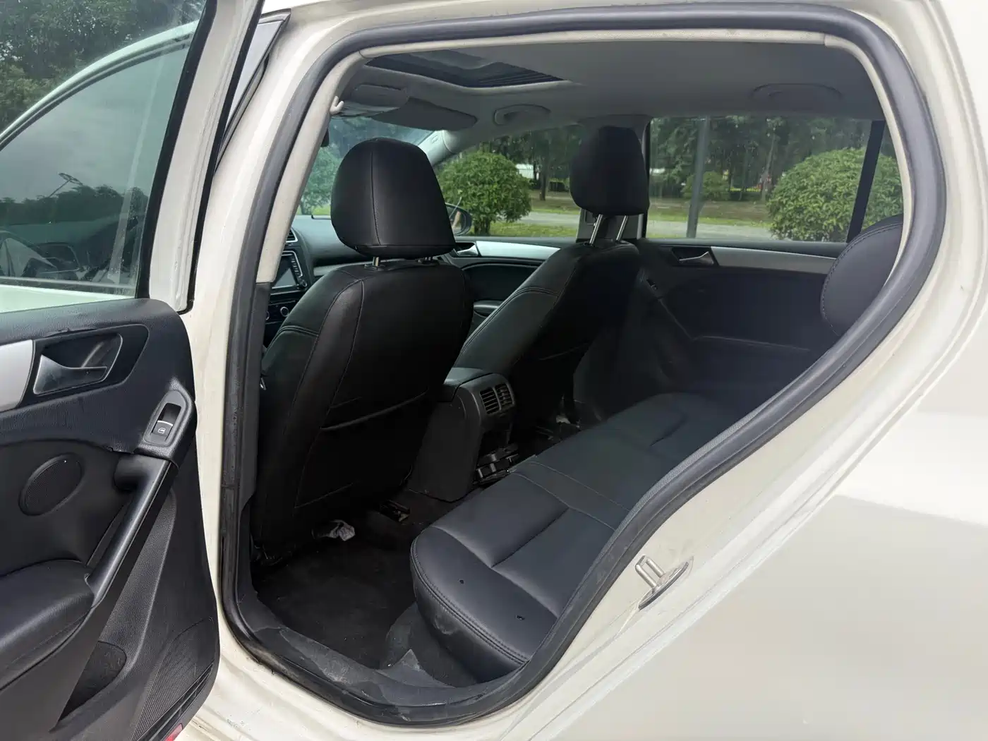 Volkswagen Golf 2012 1.4TSI Automatic Luxury фото 11