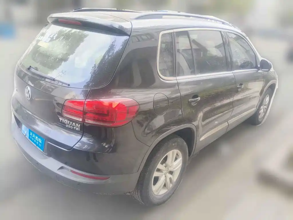 Фото 2 - Volkswagen Tiguan