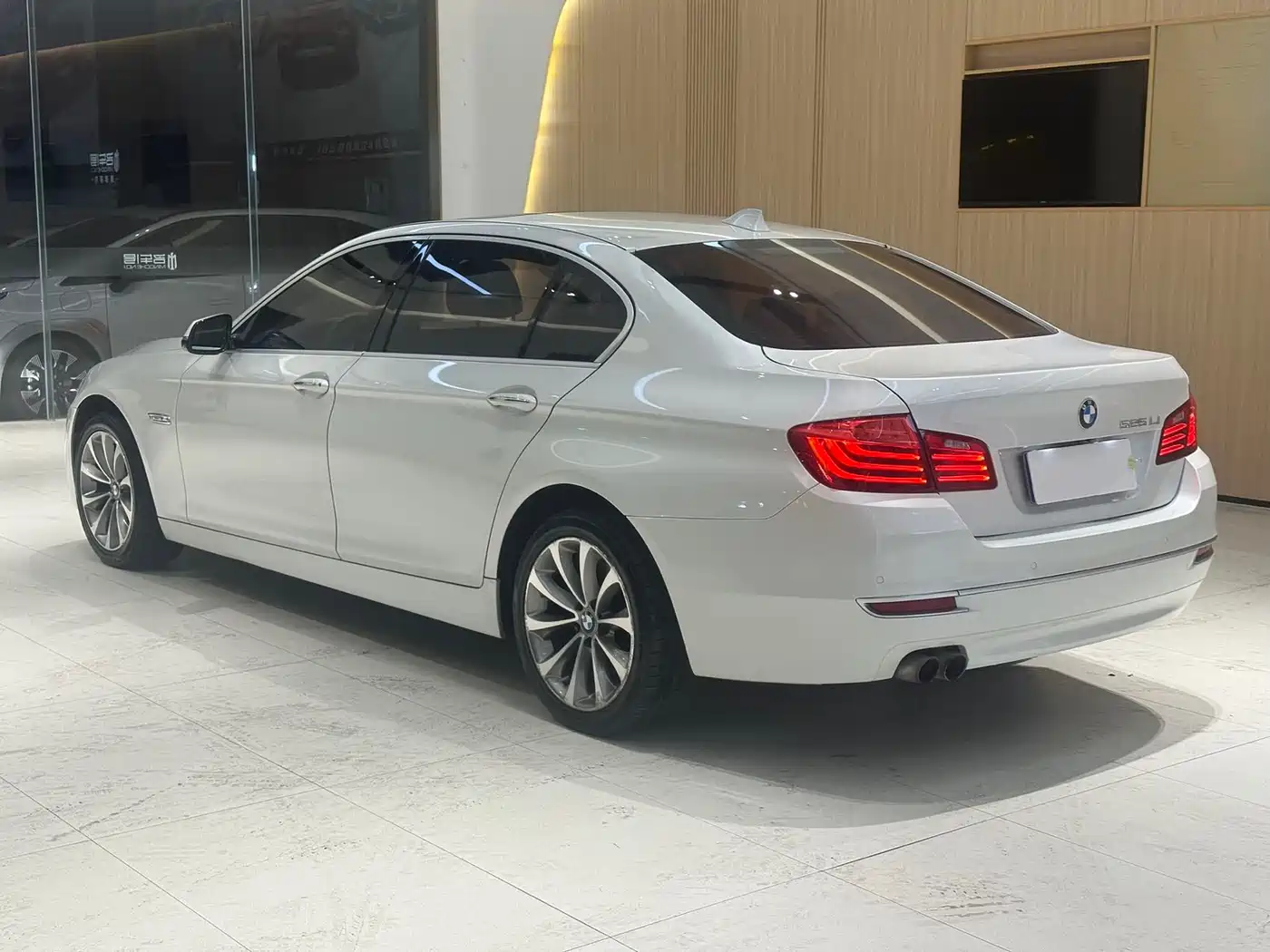 BMW 5 Series 2014 525Li Fashion Design Package фото 4