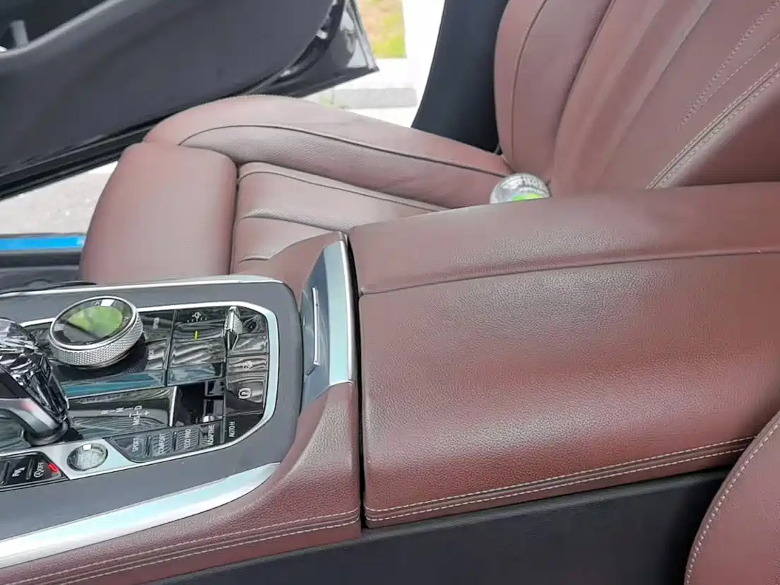 Photo 6 - BMW X7