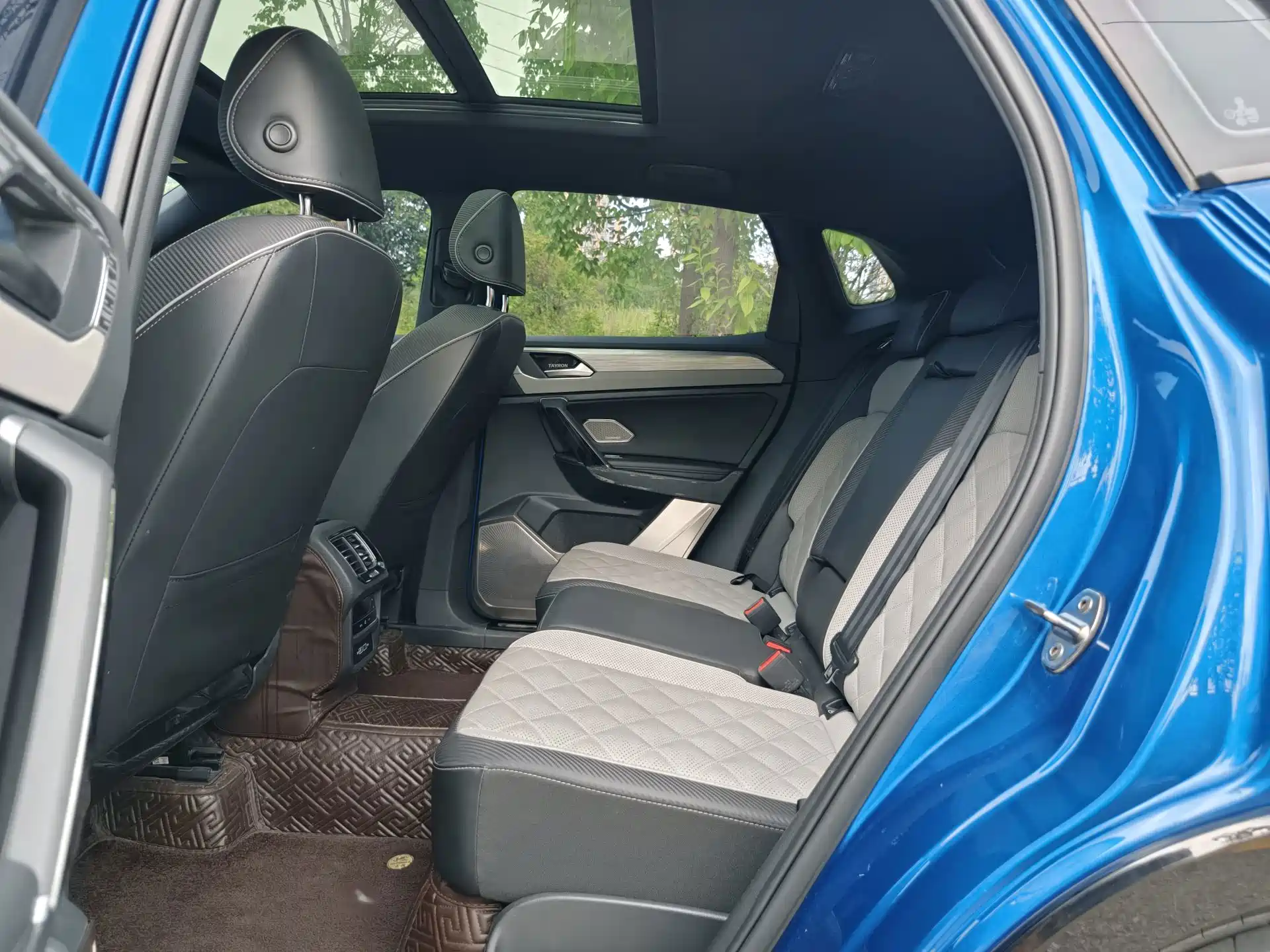Фото 22 - Volkswagen Tayron X