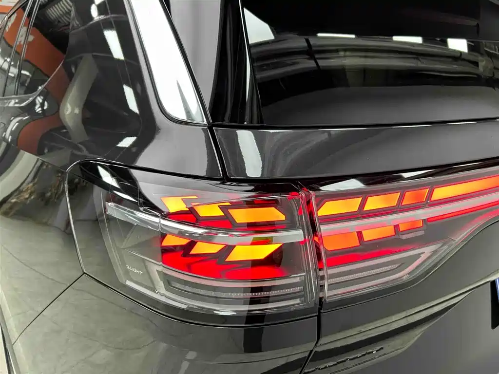 Volkswagen Talagon 2025 450TSI R-Line 6-Seater фото 21
