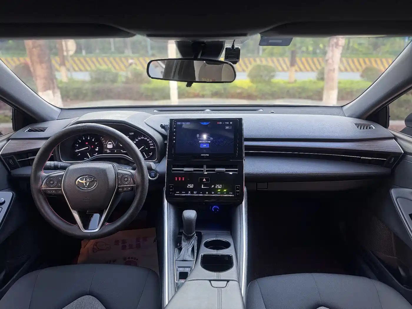 Toyota Avalon 2022 2.0L Progressive Edition фото 7