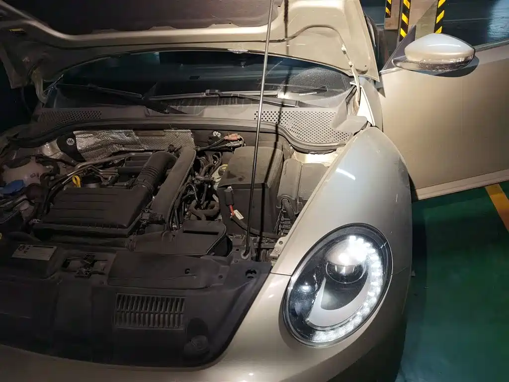 Volkswagen Beetle 2015 180TSI Convertible фото 22