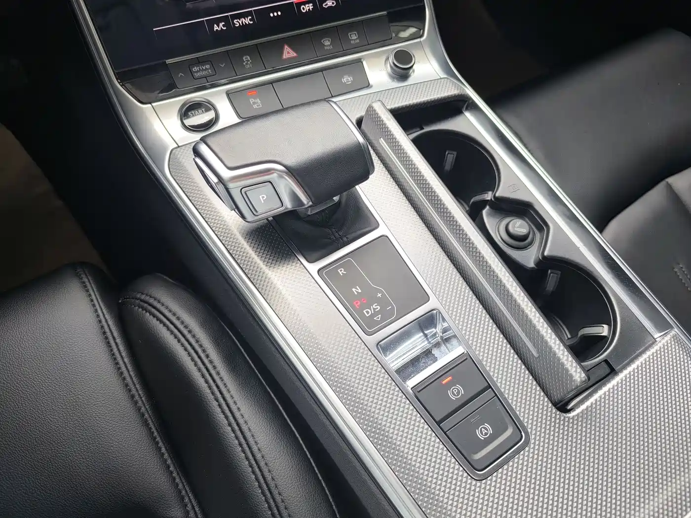 Audi A6L 2021 40 TFSI Luxury Sport фото 13