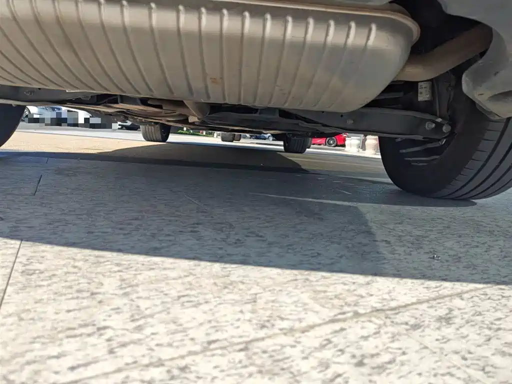 Volkswagen Viloran 2023 380TSI Premium Edition фото 25