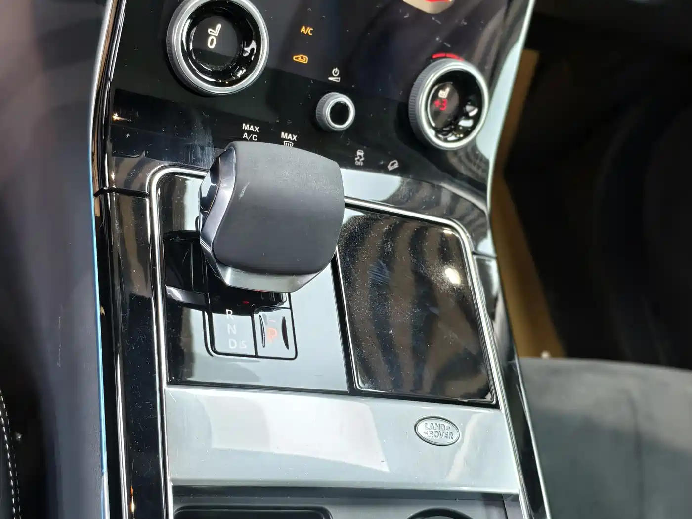 Land Rover Range Rover Velar 2021 P250 фото 8