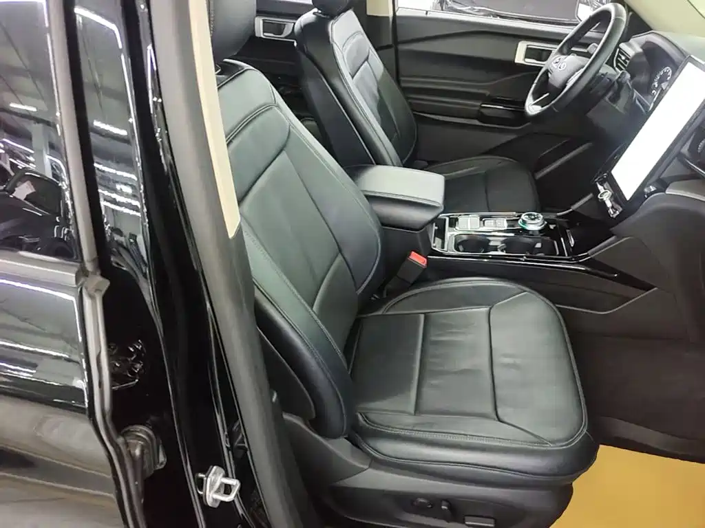 Ford Explorer 2021 2020 EcoBoost 285 RWD Trend Edition 7-Seater