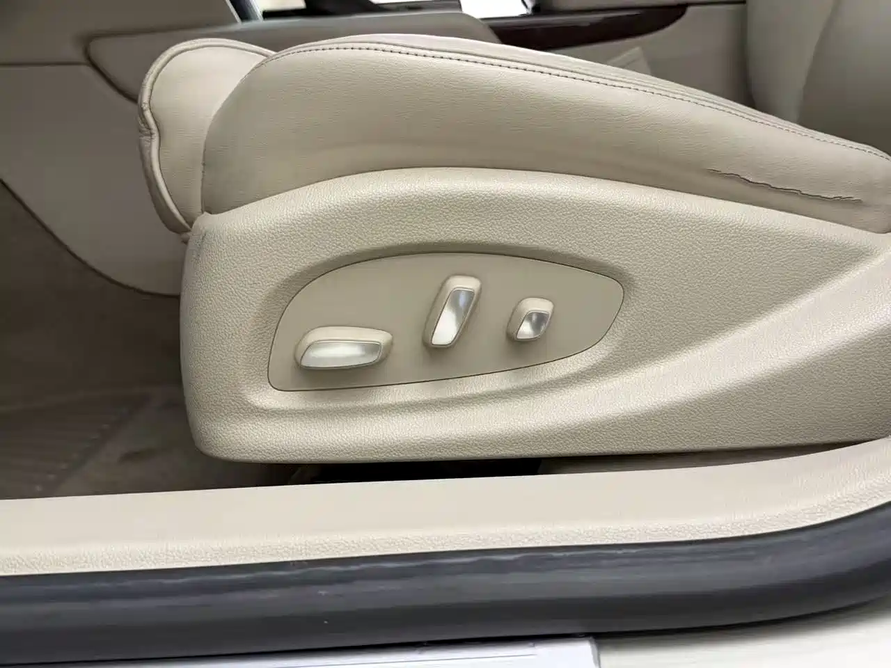 Cadillac XTS 2016 28T Elite фото 15