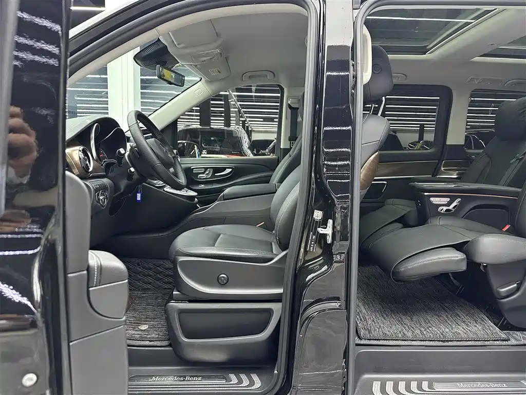 MERCEDES-BENZ V CLASS