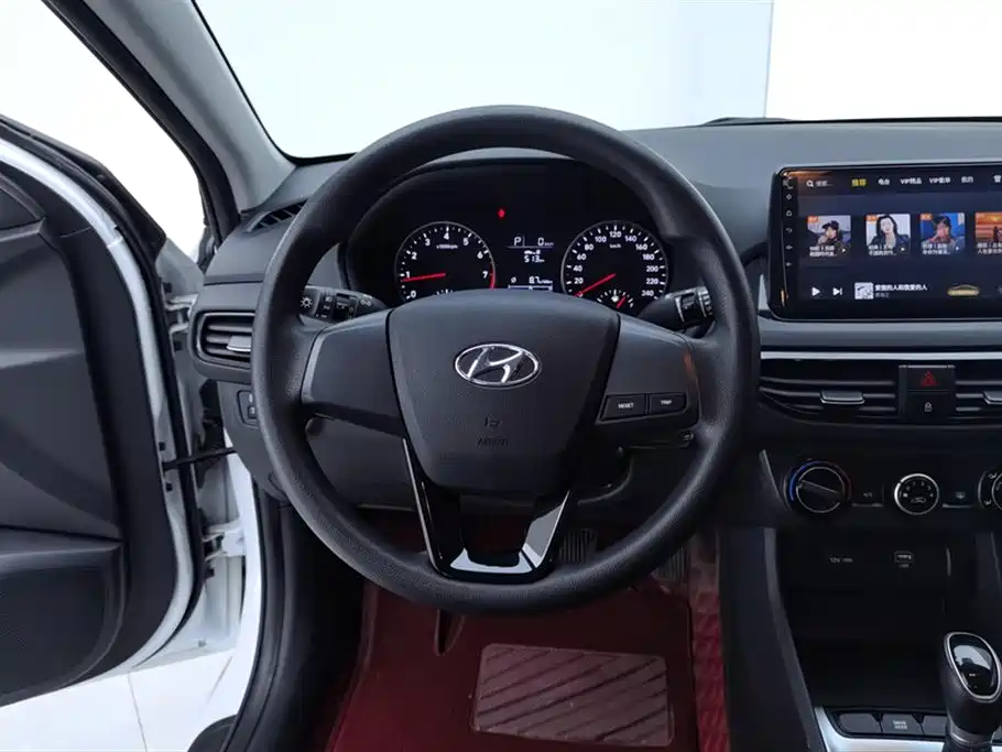 Hyundai Elantra 2020 1.6L Auto GL Pleasing Edition фото 15