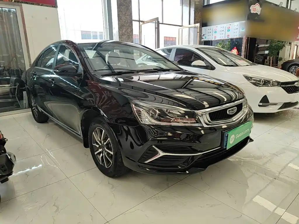 Фото 4 - Geely Emgrand