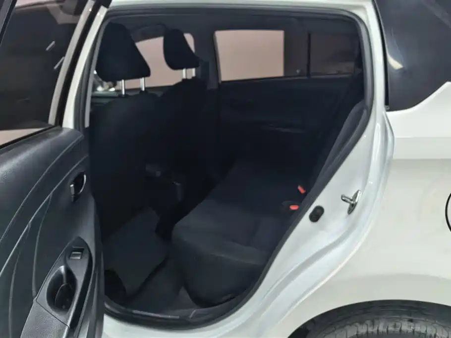 Toyota YARiS L Zhi Xuan 2016 Facelift 1.5E CVT Charming Edition фото 11
